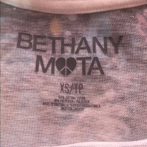 Bethany Mota White T-shirt - Picture 3 of 3
